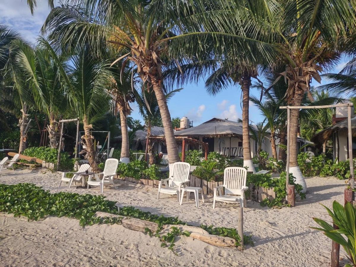 Lunazul Eco-Cabana Frente Al Mar Mahahual Exterior photo